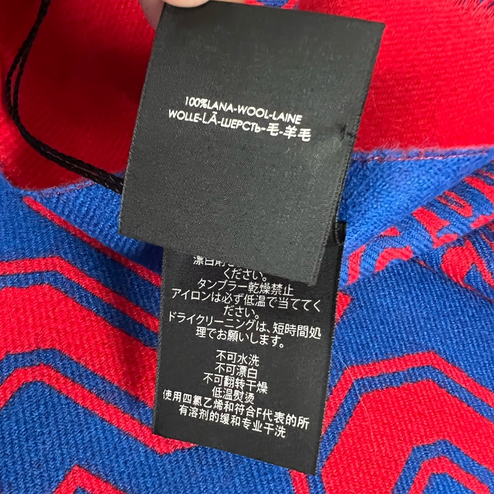 🧣GUCCI PAR AMOUR SCARF🧣 - Picture 6 of 10